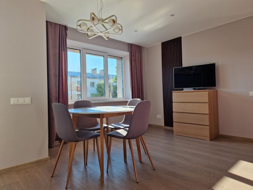 TV and multimedia, Living room, Dining area
