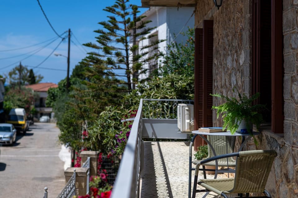 Chrysanthi Apartments Kardamili Apartment in Messenia