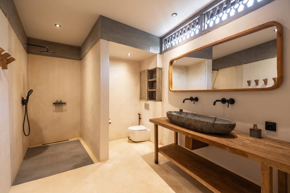 Sunset Beach Wood Villa by Alfred in Bali Villa in Nusapenida