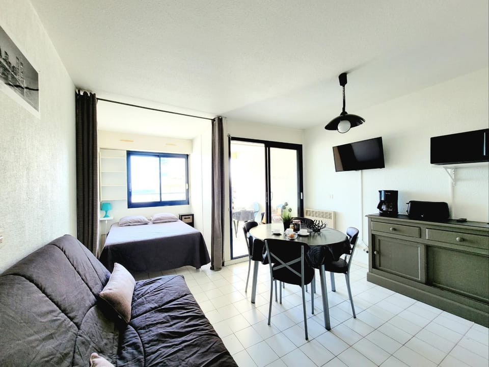 Canet-en-Roussillon - Studio alcôve 4 pers - Terrasse - Parking privé - FR-1-794-138 Apartment in Canet-en-Roussillon