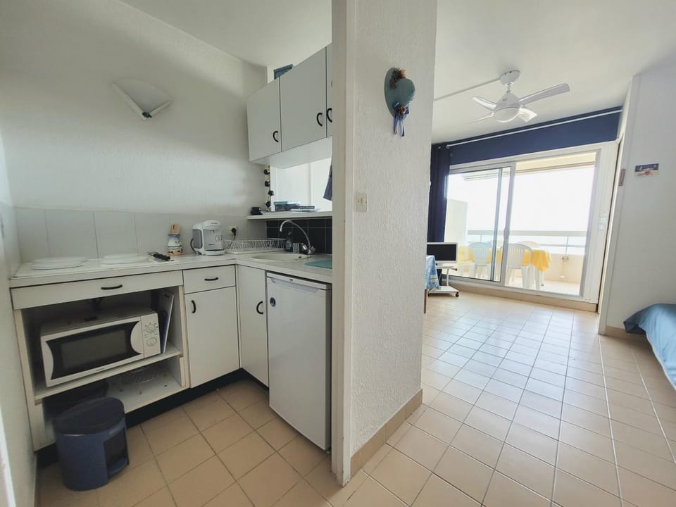 Canet-en-Roussillon - Studio cabine 4/5 pers - bord de mer avec parking - FR-1-794-144 Cabin in Canet-en-Roussillon