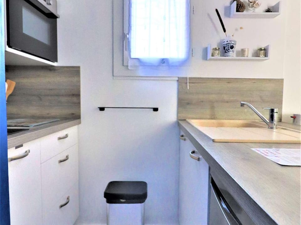 Charmant appartement avec jardin, proche plages, commerces et Royan, parking privé - FR-1-494-195 Apartment in Nouvelle-Aquitaine