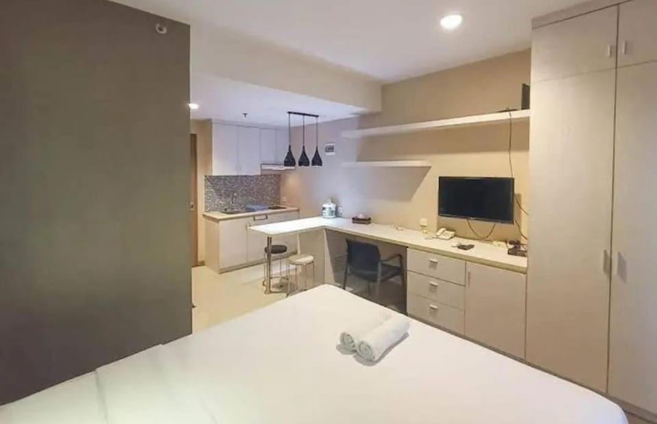 Kitchen or kitchenette, Photo of the whole room, Bedroom