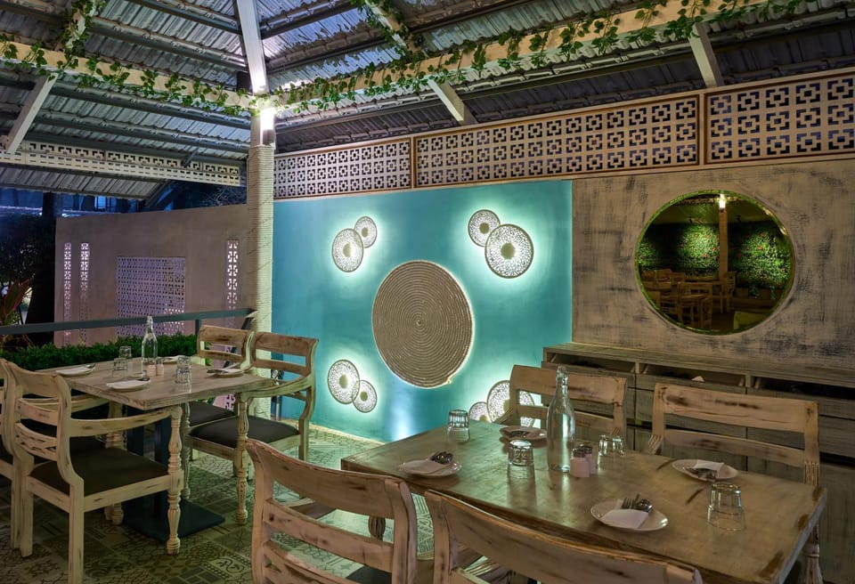 Restaurant/places to eat, Restaurant/places to eat