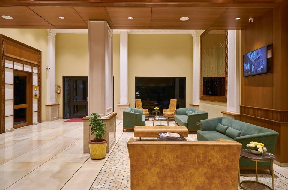 Lobby or reception, City view, Family