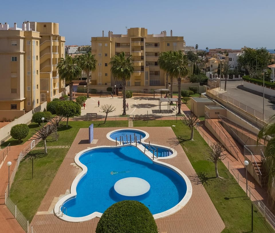 Garden, Swimming pool