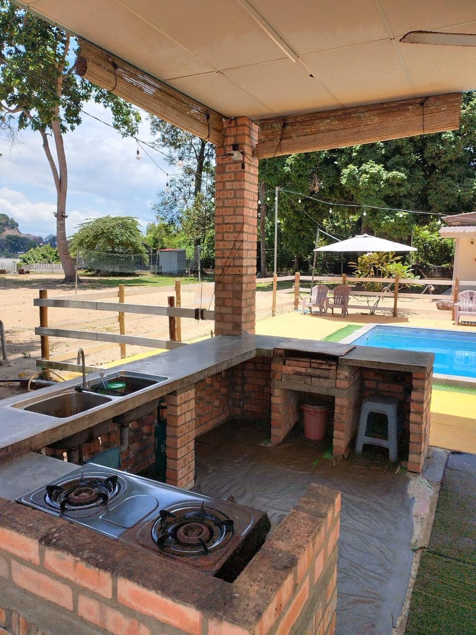 Property building, BBQ facilities, Communal kitchen, Area and facilities, Swimming pool, Parking, kitchen