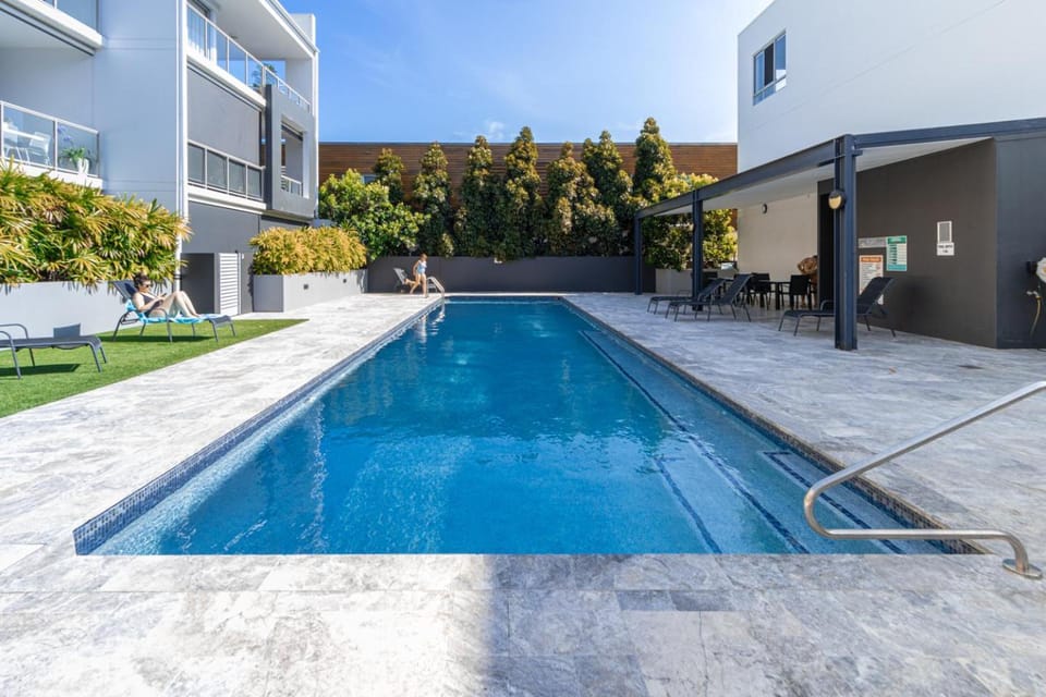 2 Bed Apartment metres from Bulimba Ferry on Oxford Street Apartment in Bulimba
