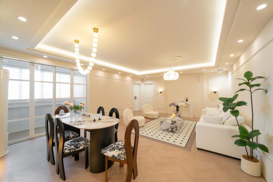 Living room, Seating area, Dining area