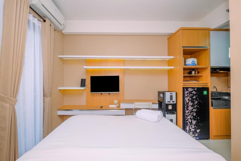 Minimalist and Comfy Studio at Transpark Cibubur Apartment By Travelio Apartment in West Java