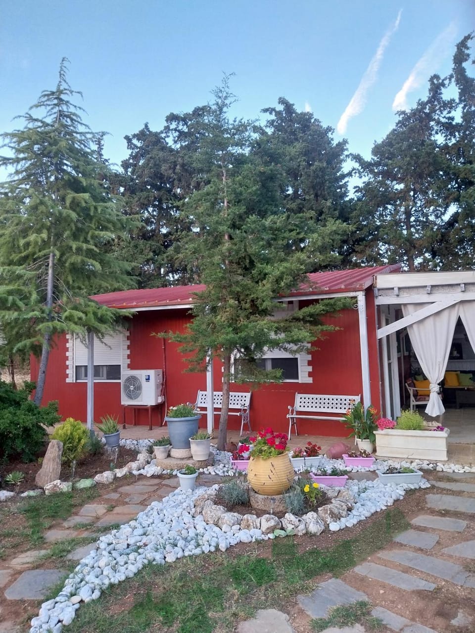 Menƴ's Azure Escape House in Evros, Greece