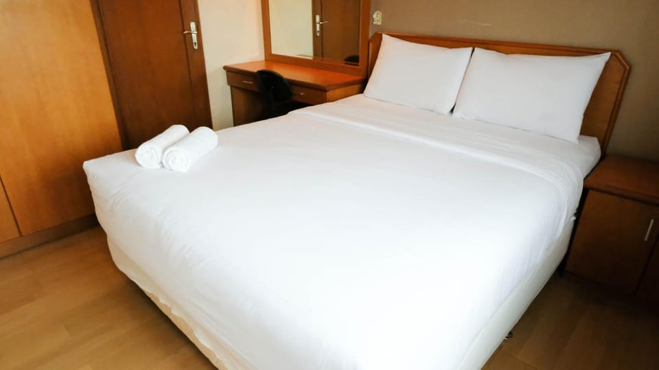 Property building, Bedroom, Swimming pool