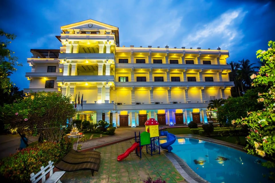 Property building, Restaurant/places to eat, Facade/entrance, Night, Garden, Garden view, Pool view, Swimming pool