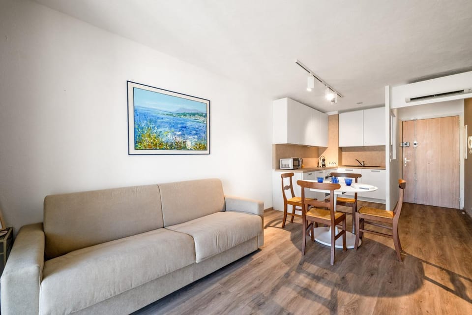 LE RIVIERA PRESTIGE Front de Mer Terrasse Parking Apartment in Roquebrune-Cap-Martin