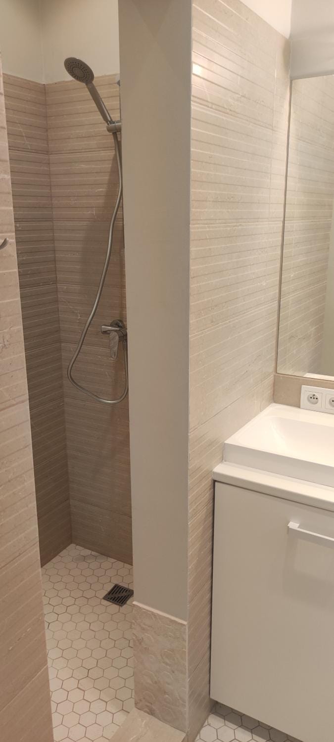 Shower, Bathroom