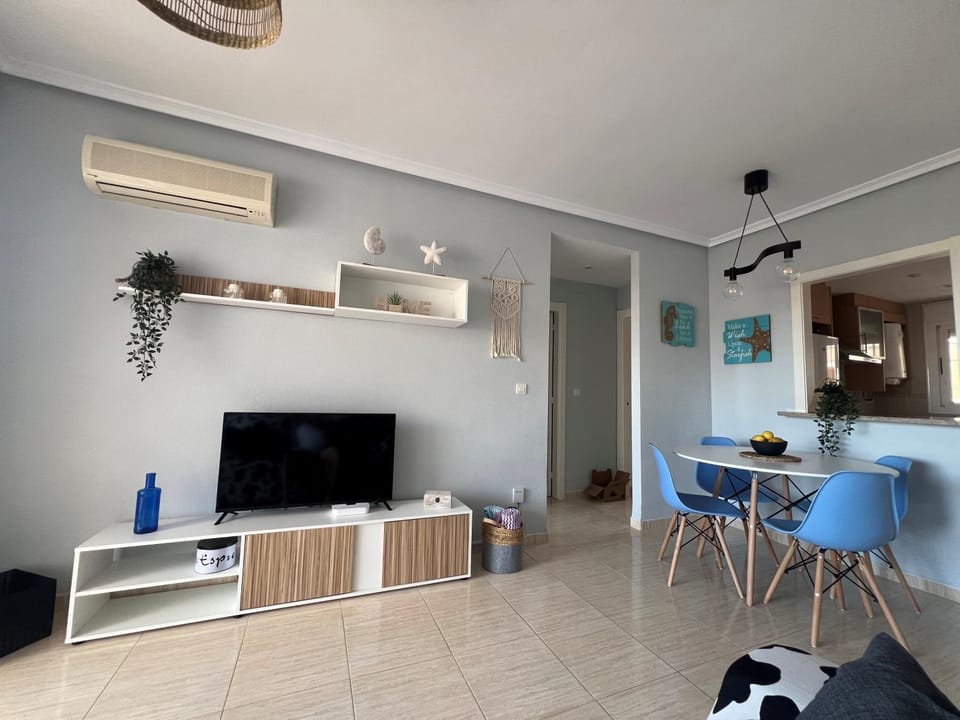 Communal lounge/ TV room, TV and multimedia, air conditioner