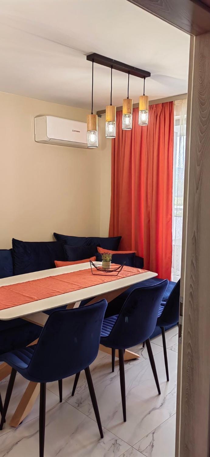 Living room, air conditioner