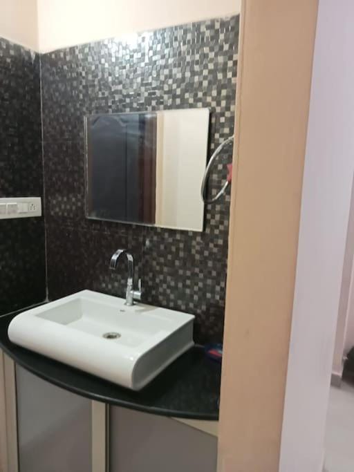 6BHK AC Home for families in Prime Loc Hyderabad Villa in Hyderabad