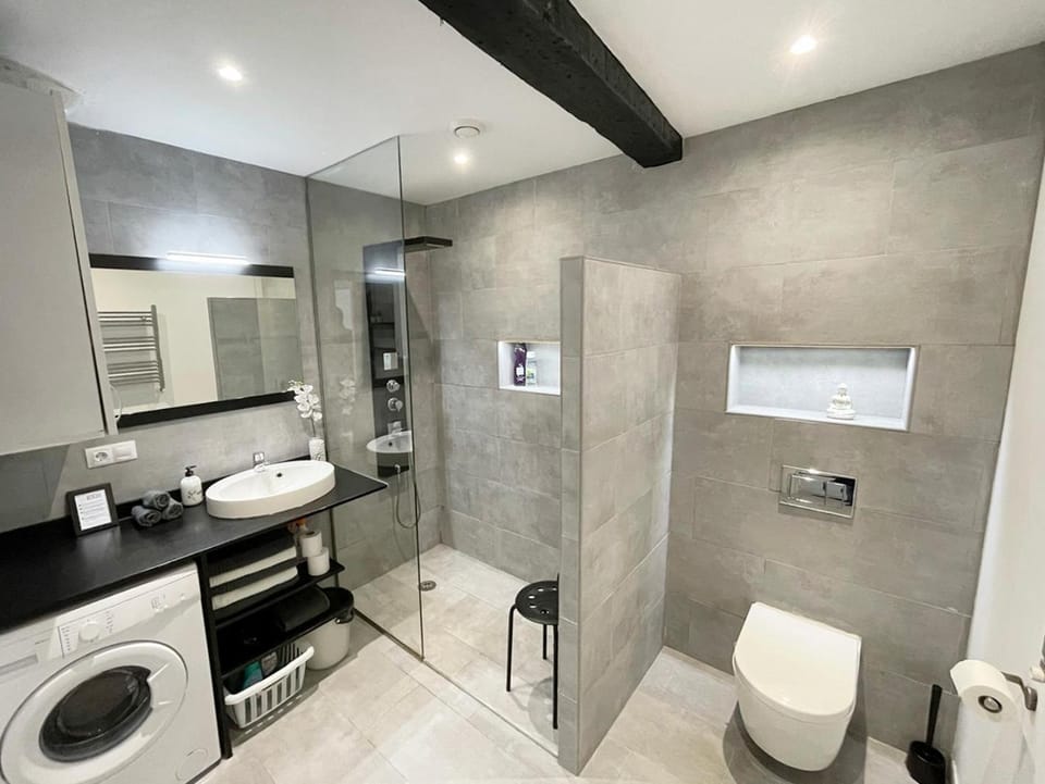 Toilet, Bathroom