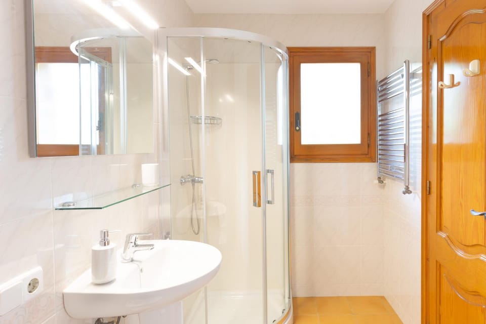 Bathroom, Living room
