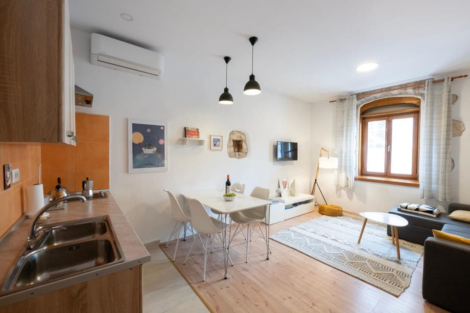 Between city and sea appartment Apartment in Pula