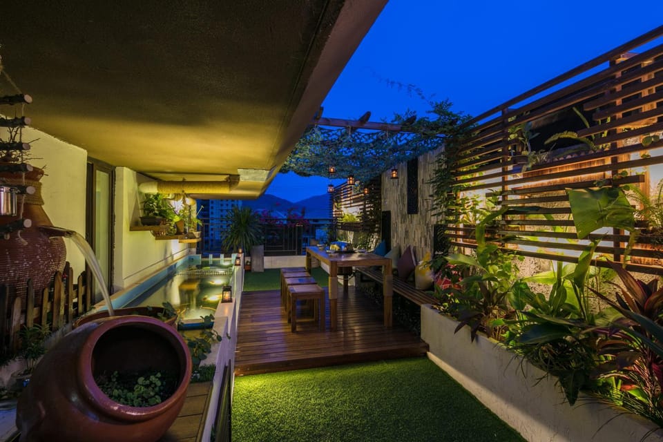 Night, Garden, Balcony/Terrace