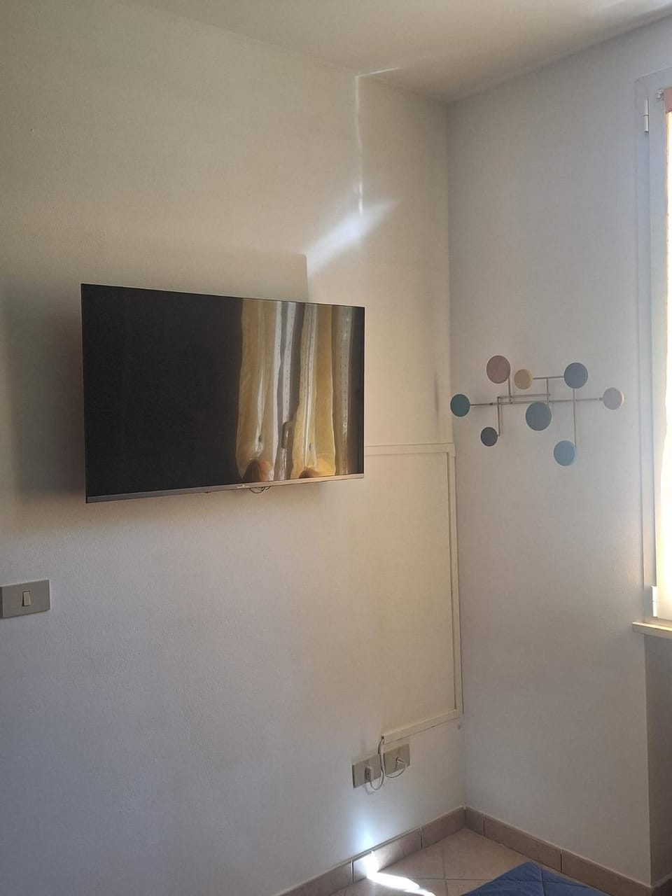 TV and multimedia, Decorative detail