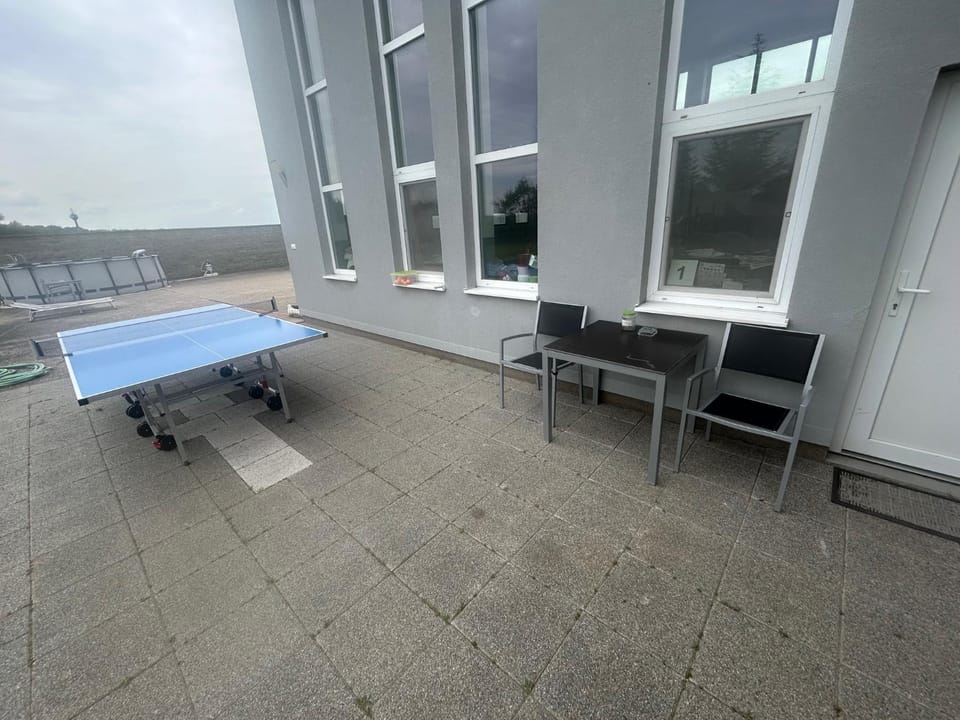Table tennis