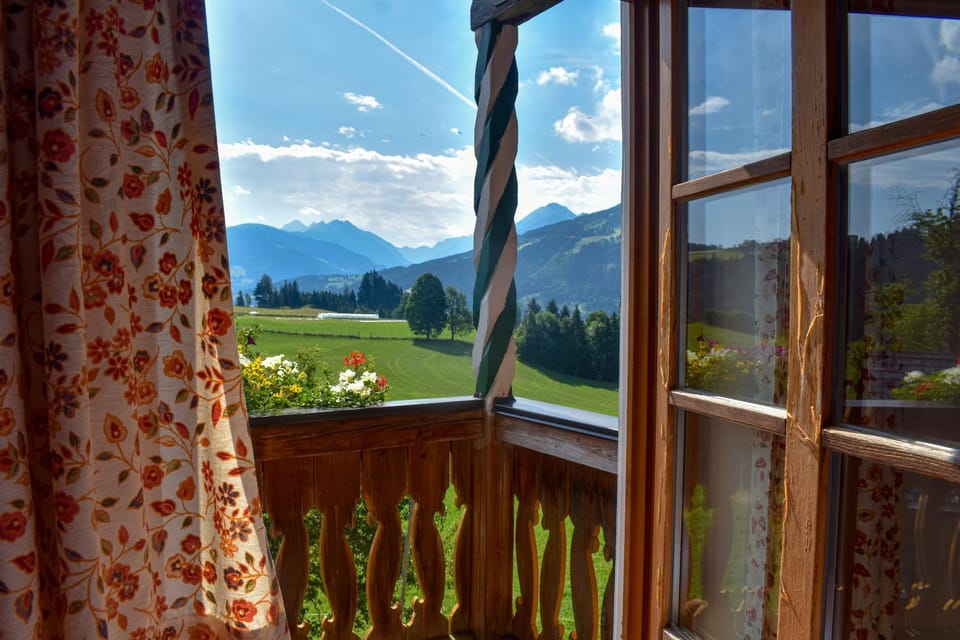 View (from property/room), Balcony/Terrace, Mountain view