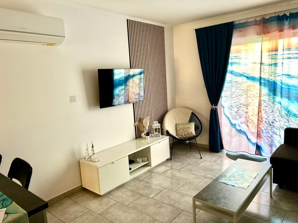 TV and multimedia, Living room, air conditioner