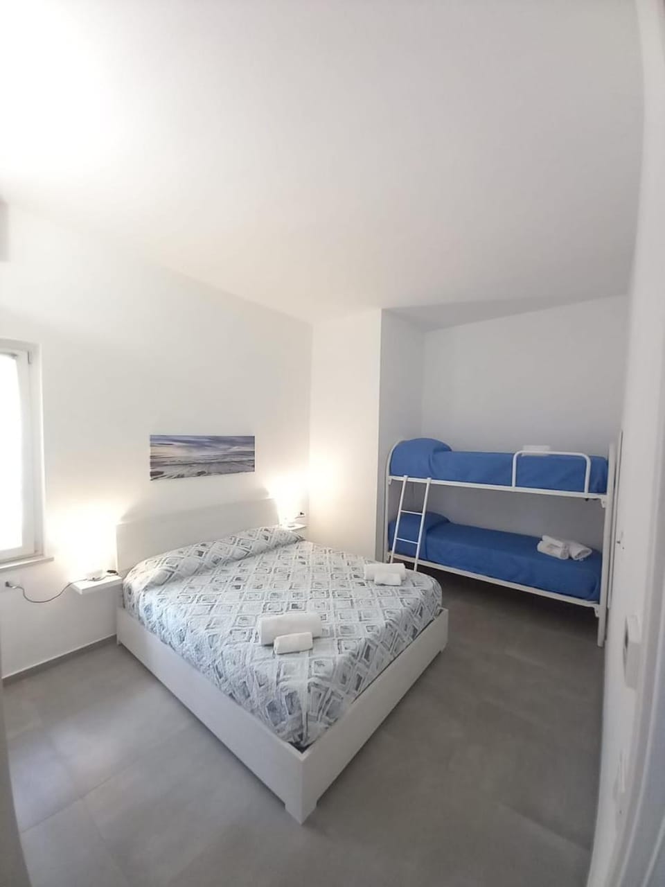 Bed, Photo of the whole room, Bedroom, bunk bed