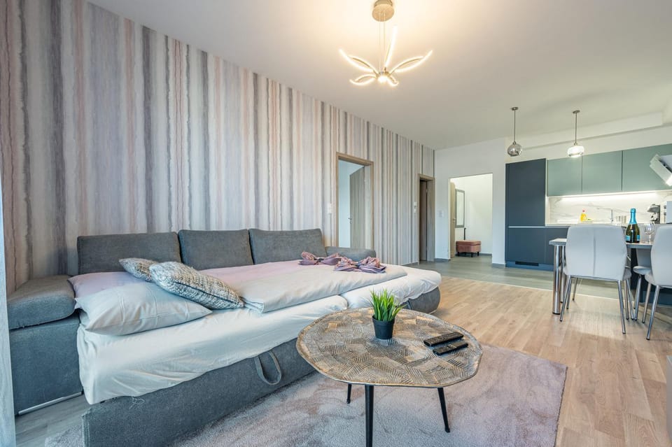 Bed, Living room