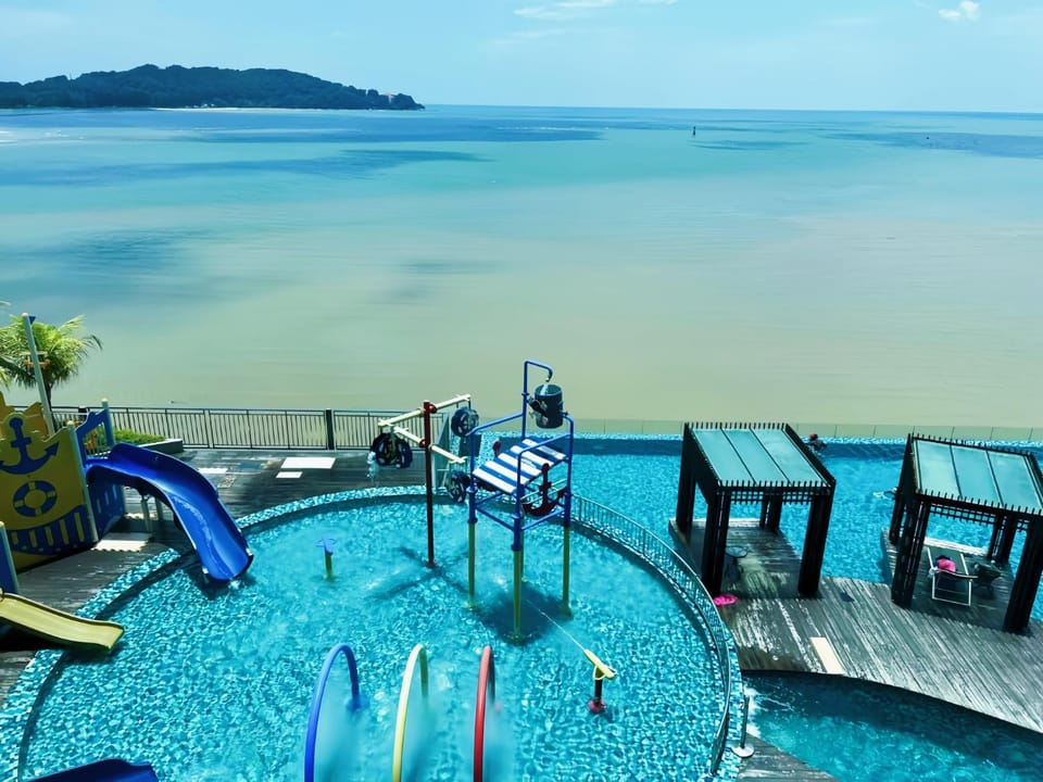 Swimming pool, Swimming pool