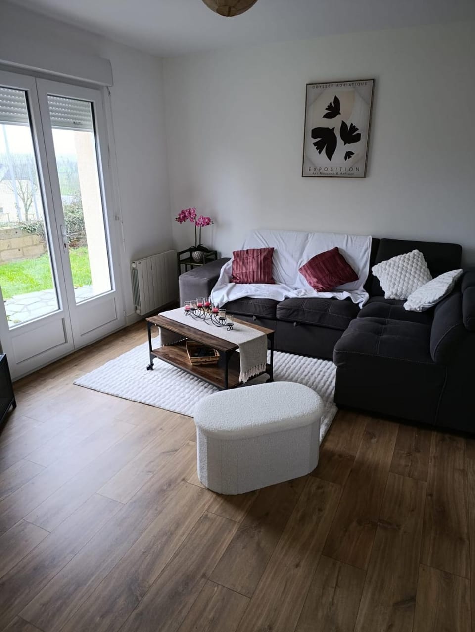 Living room, Seating area