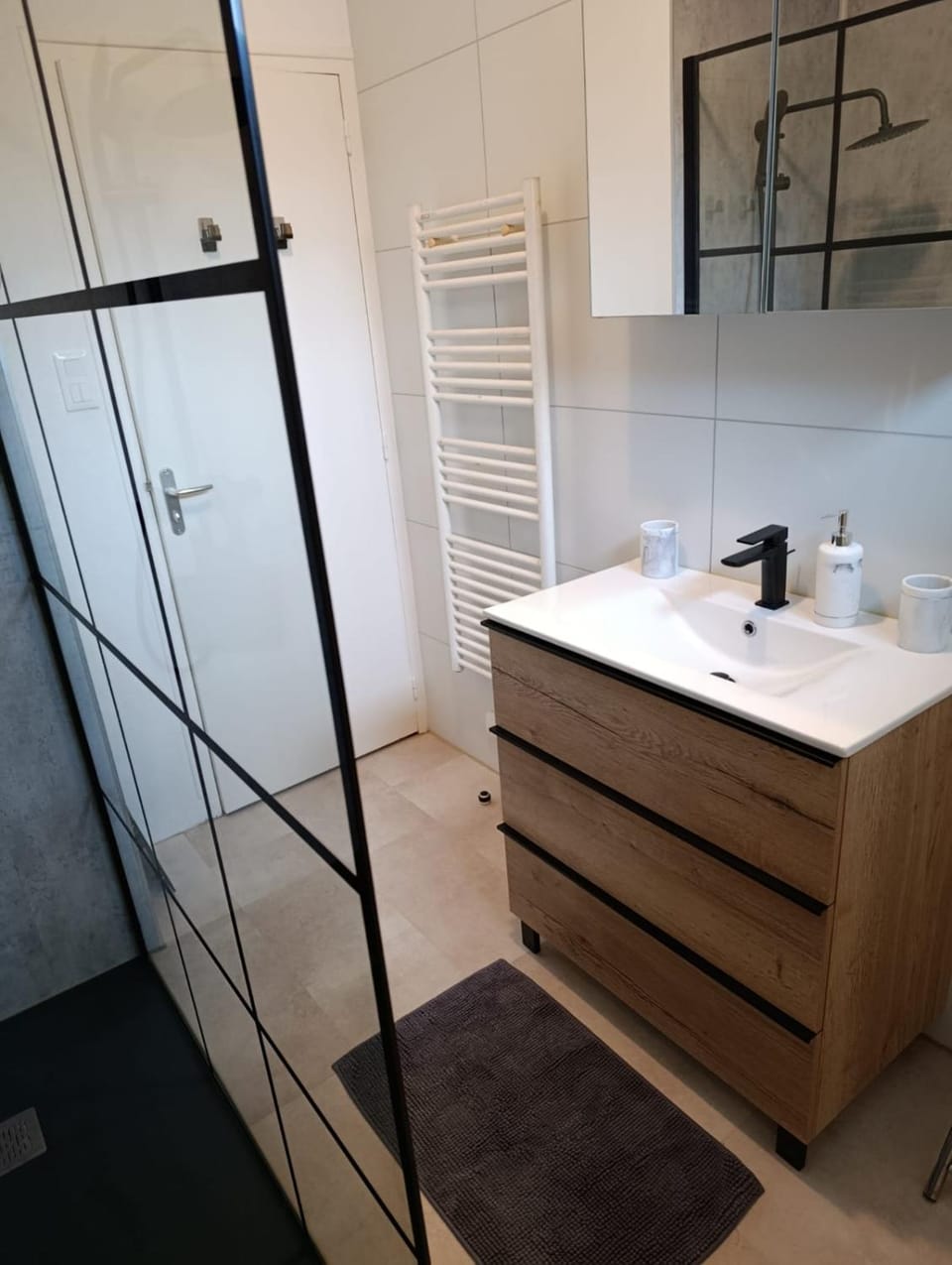 Shower, Bathroom
