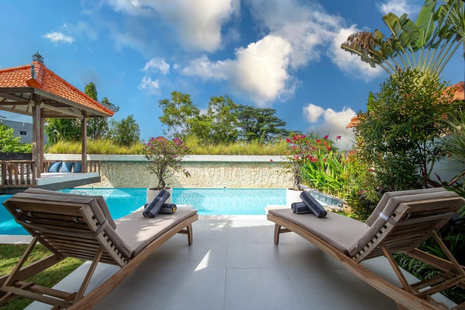 Garden, Garden view, Pool view, Swimming pool, Swimming pool, sunbed