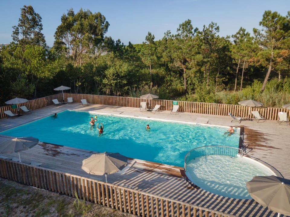 Day, Swimming pool
