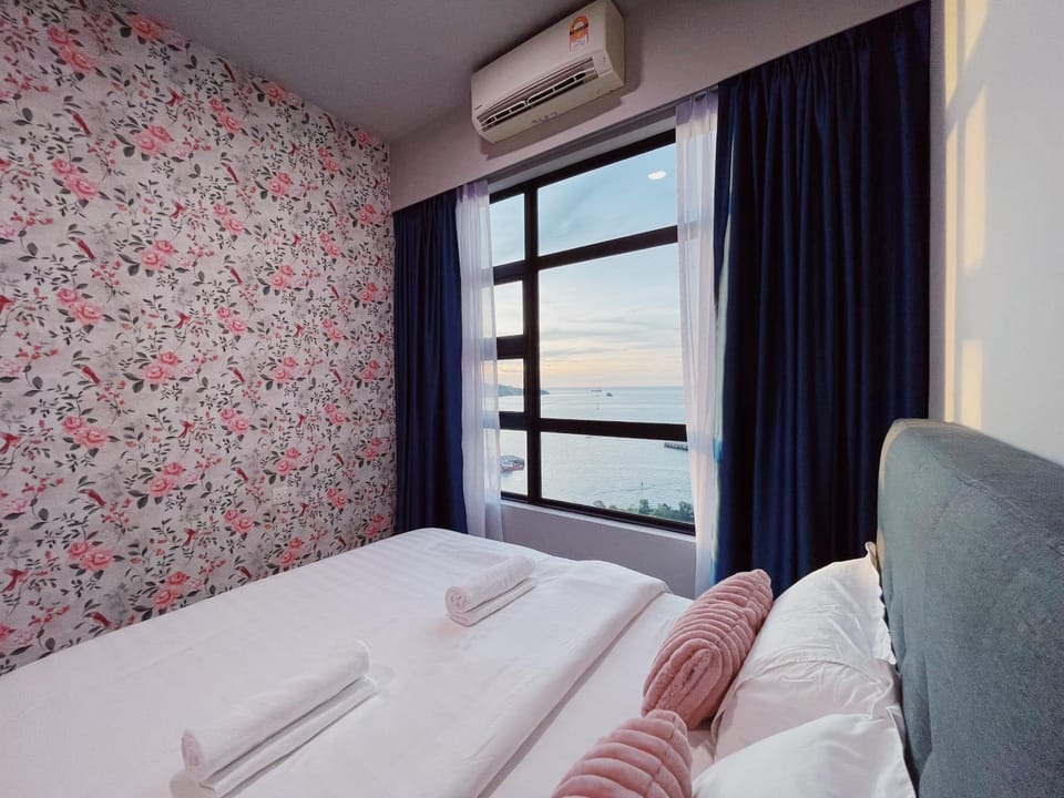 Bed, Natural landscape, Bedroom, Sea view, air conditioner
