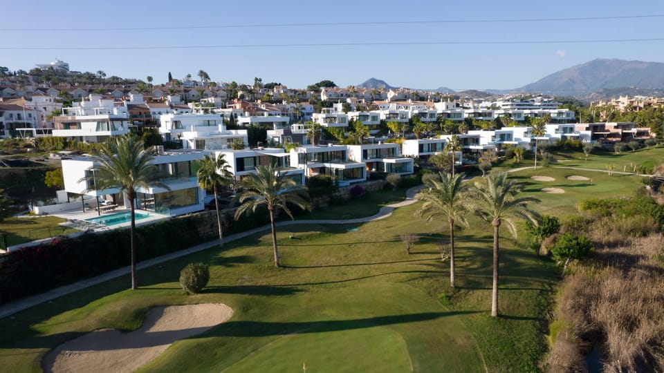 Villa Sandie Front Golf Cinema Room Sauna Jacuzzi Kids Playground Villa in Costa del Sol