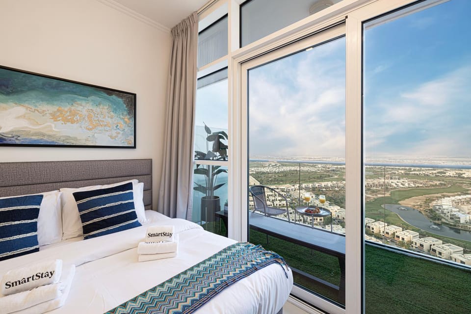 View (from property/room), Balcony/Terrace, Bedroom