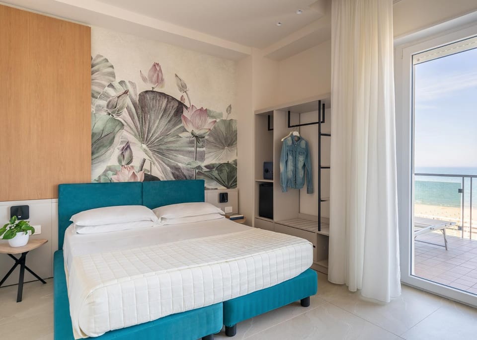 Hotel Tropic - Fronte Mare Hotel in Riccione