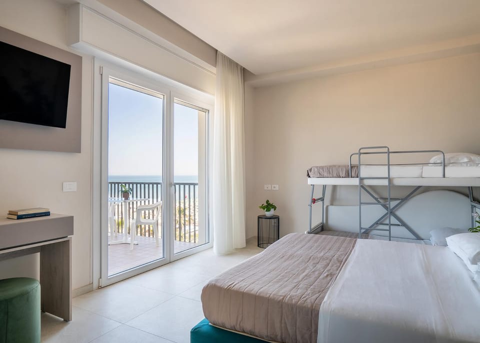 Hotel Tropic - Fronte Mare Hotel in Riccione