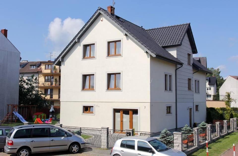 Property building, Street view, Parking
