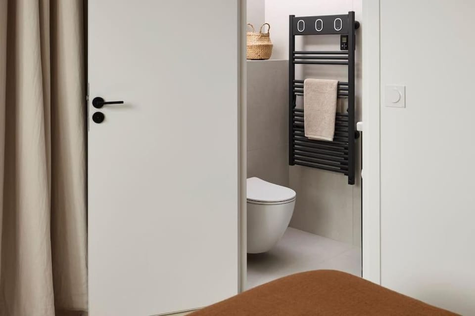 Toilet, Bathroom