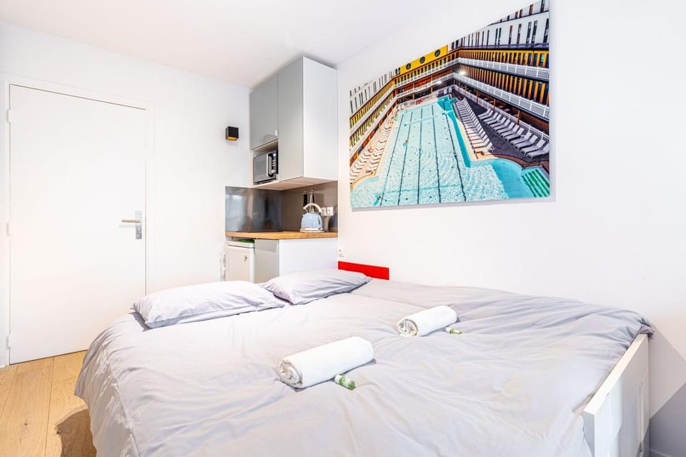 Charming stay in the 16th Apartment in Paris