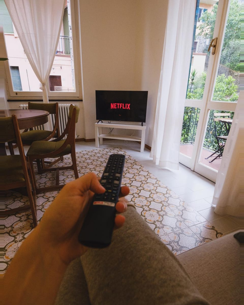 Communal lounge/ TV room, TV and multimedia, Seating area, Evening entertainment
