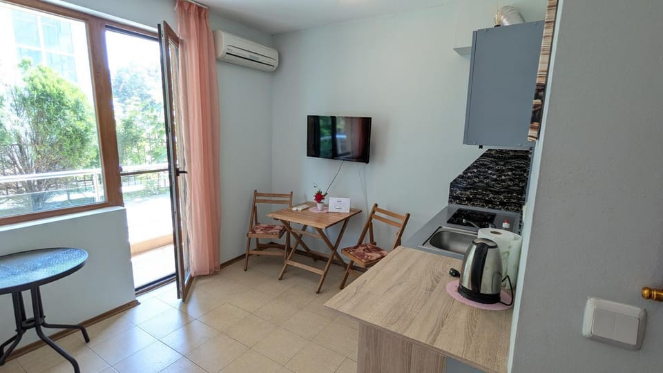 Studio in the Center of Sunny Beach by Flat Mаnаger Apartment in Sunny Beach