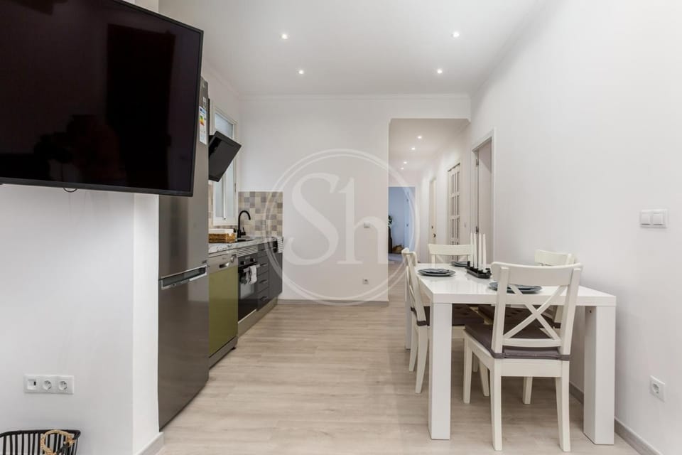 Kitchen or kitchenette, Living room