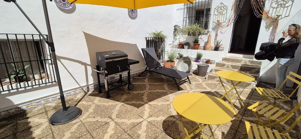 Patio, BBQ facilities, Balcony/Terrace