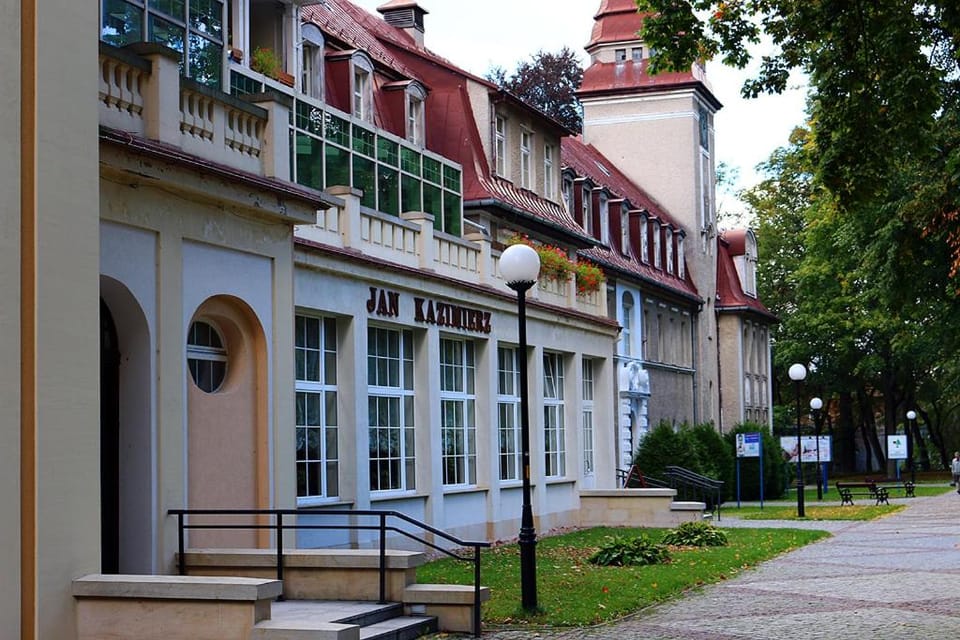 Property building, Day